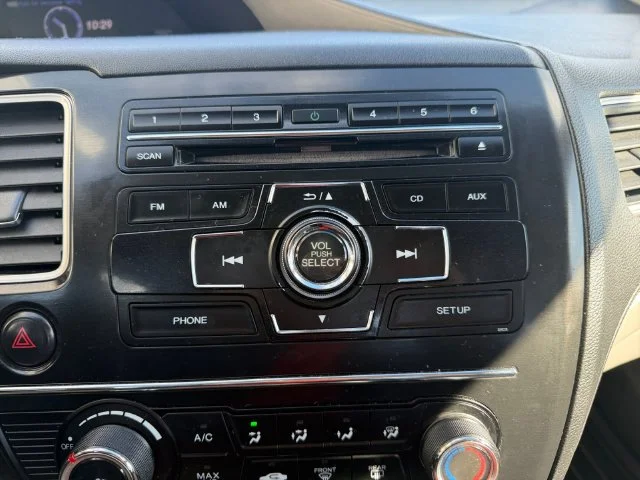 Used 2013 Black Honda LX image 19