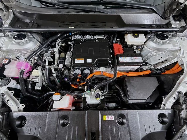 Certified Used 2024 Silver Toyota XLE image 32