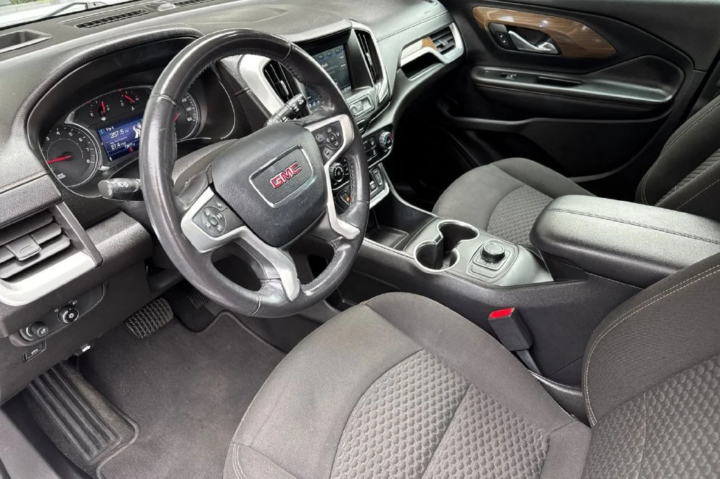 2020 GMC Terrain SLE - Photo 10