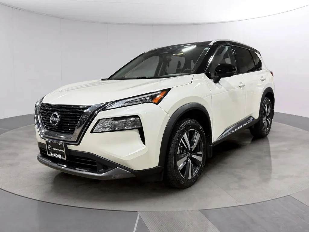 Certified Used 2023 Pearl White Tricoat/Super Black Nissan SL image 8