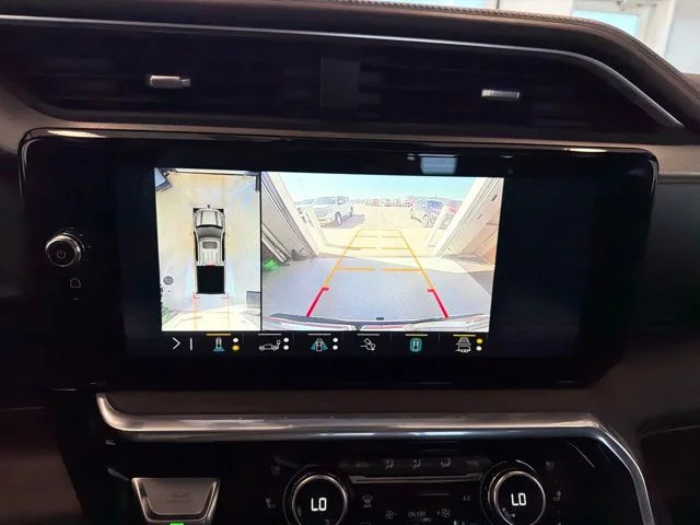 Used 2023 White GMC Denali image 4
