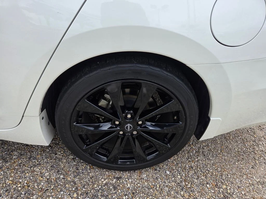 Used 2023 White Nissan SR image 26