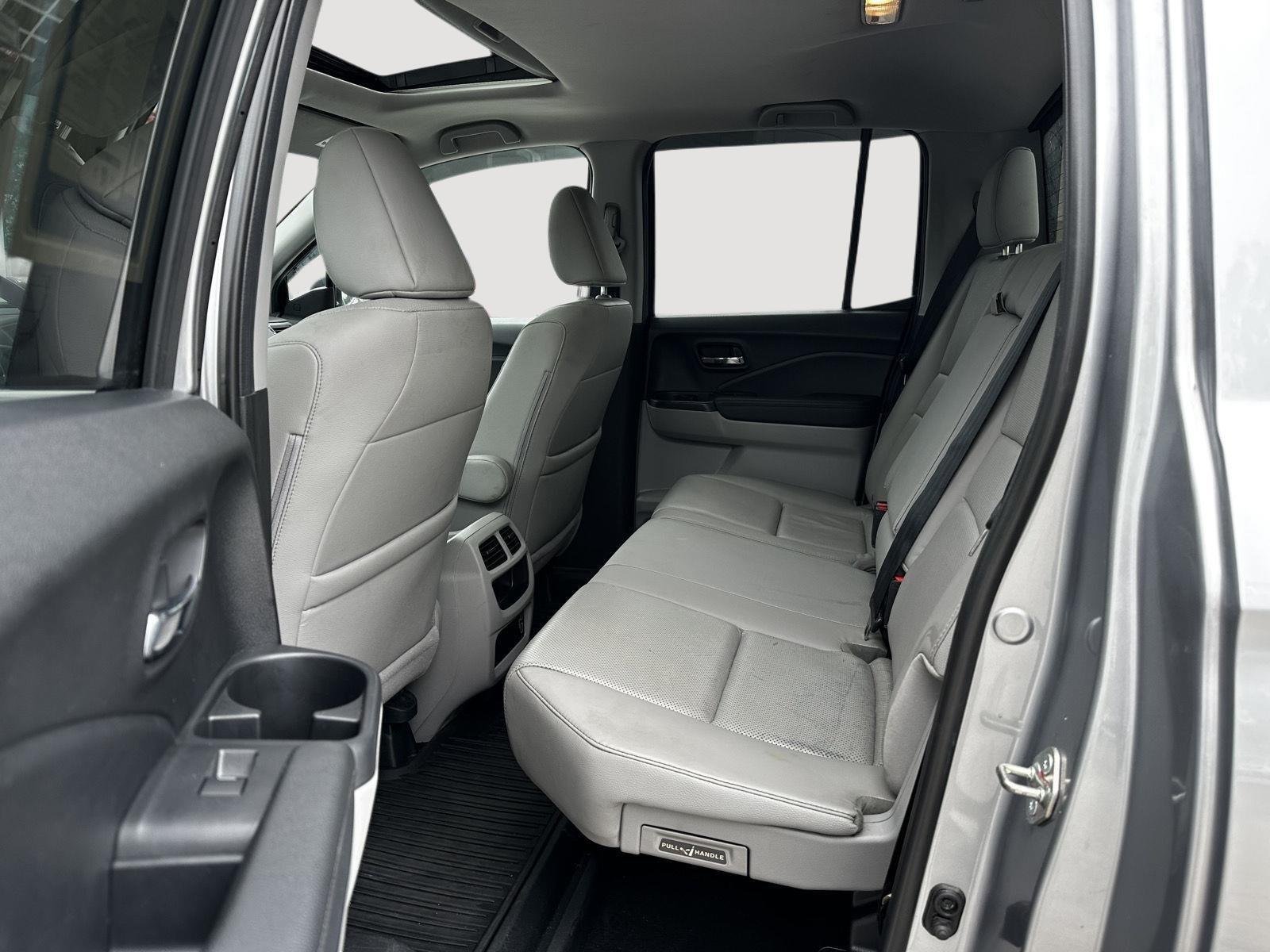 Used 2019 Lunar Silver Metallic Honda RTL-E image 21