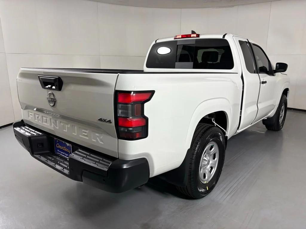 New 2026 Glacier White Nissan King Cab® S image 8