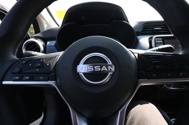 Used 2025 Black Nissan 1.6 SV image 10