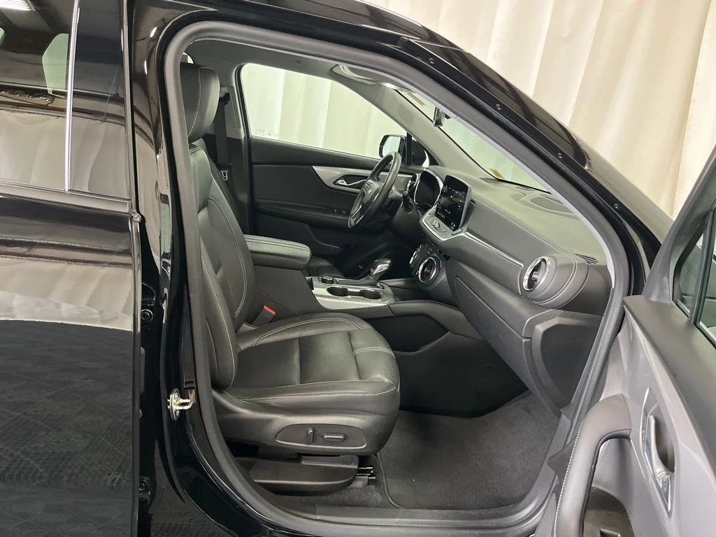 Used 2023 Black Chevrolet LT image 19