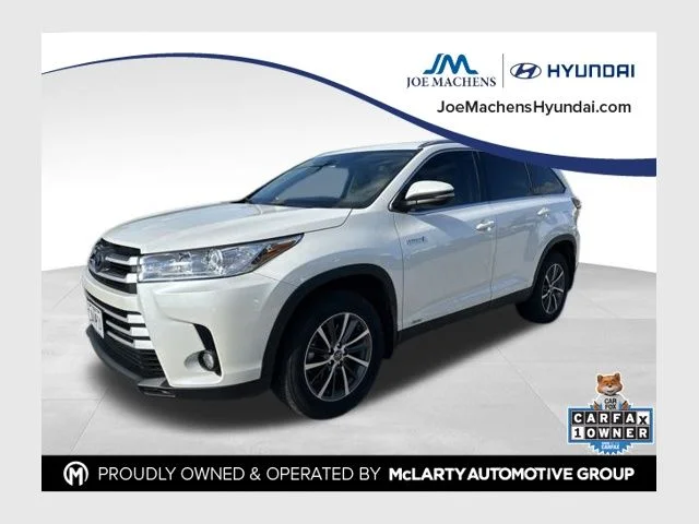 Used 2019 White Toyota XLE image 1
