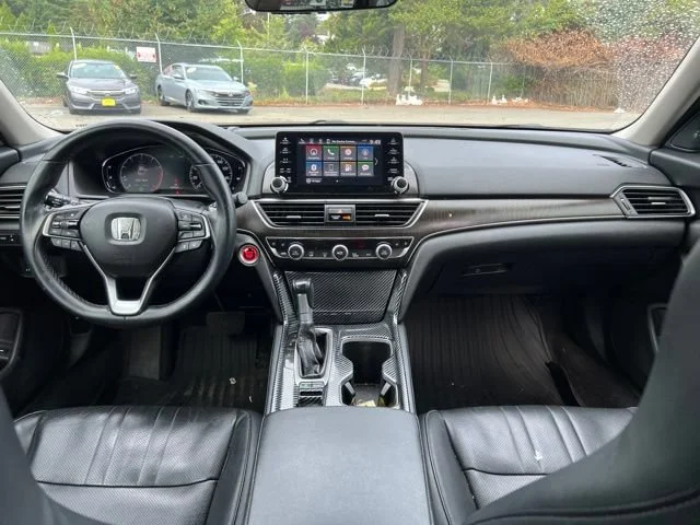 Used 2018 Crystal Black Pearl Honda Touring 1.5T image 9