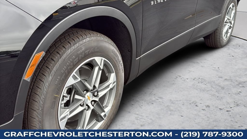New 2026 Black Chevrolet 2LT image 28