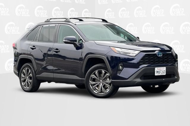 Used 2024  Toyota XLE Premium image 2