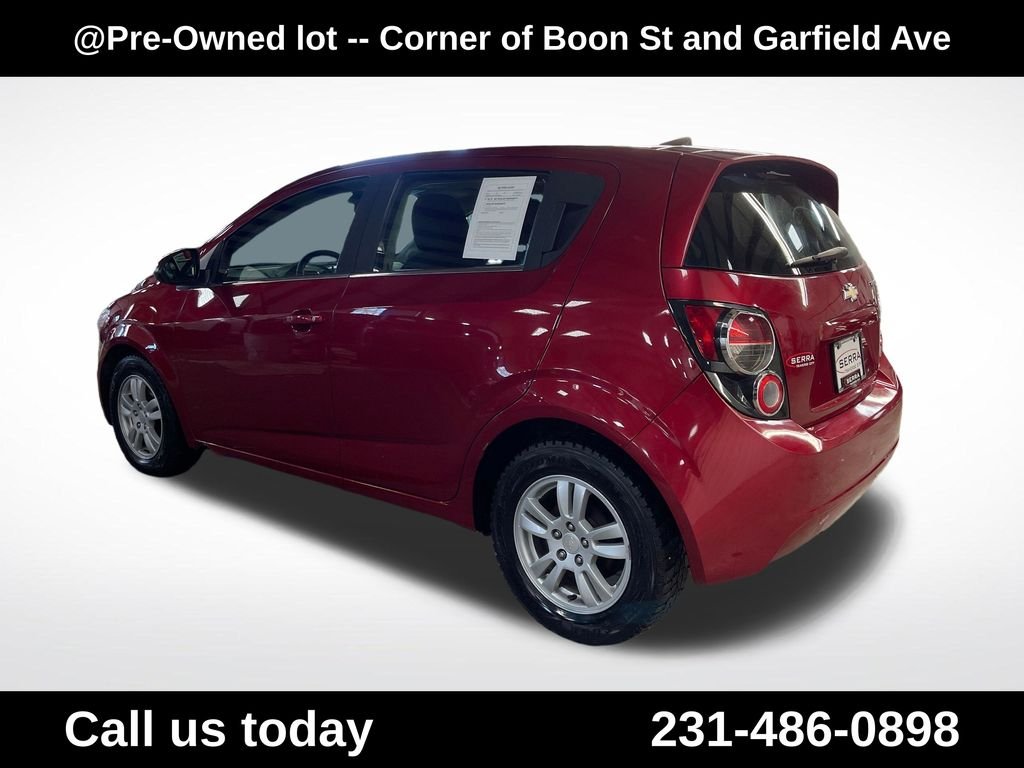 Used 2013 Red Chevrolet LT image 3