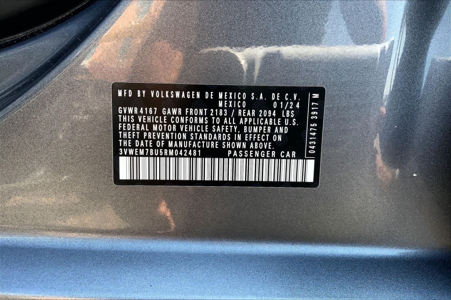 Used 2024 Platinum Gray Metallic Volkswagen SE image 34