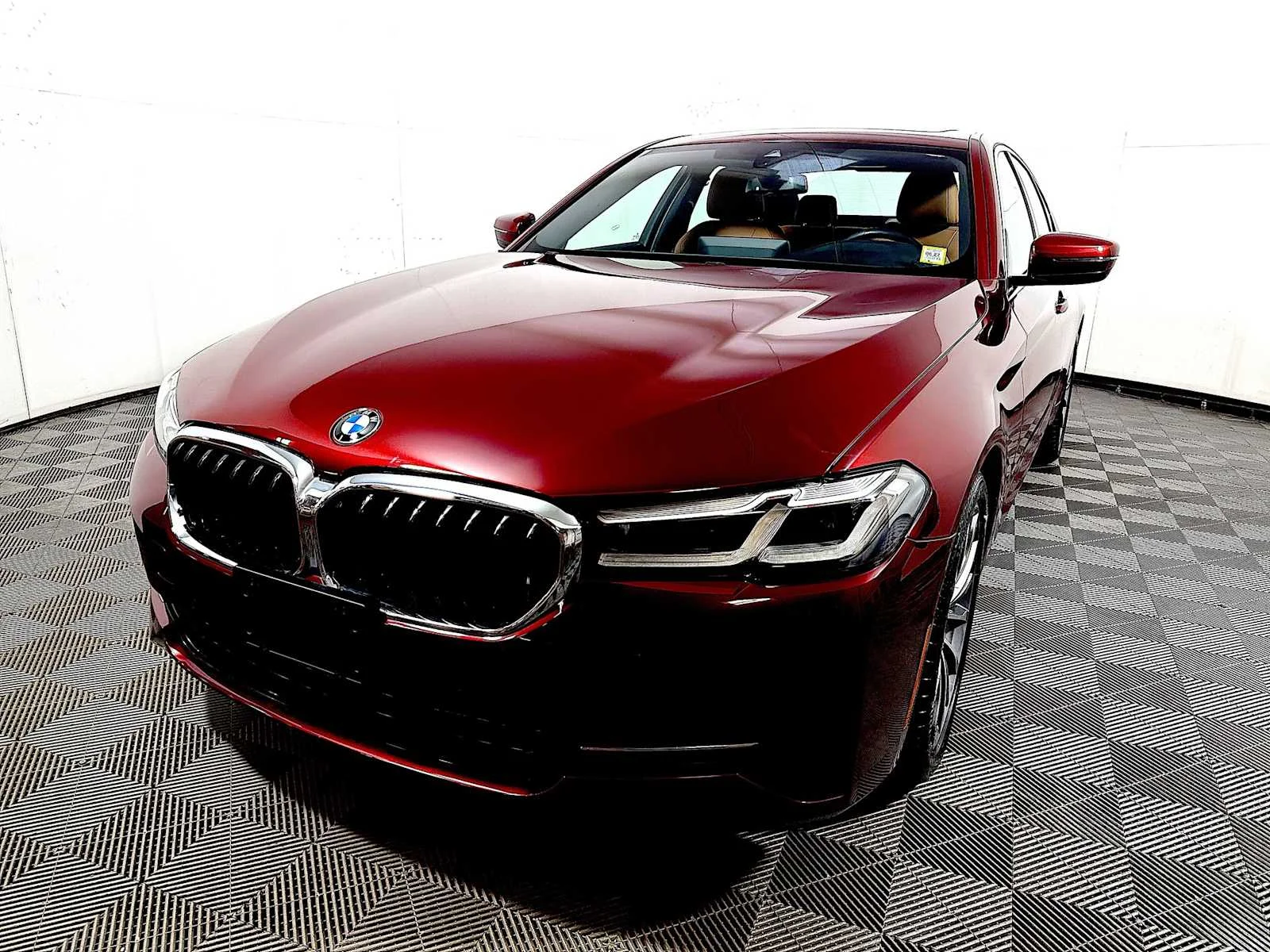 Used 2023 Aventurin Red Metallic BMW 530i xDrive image 3