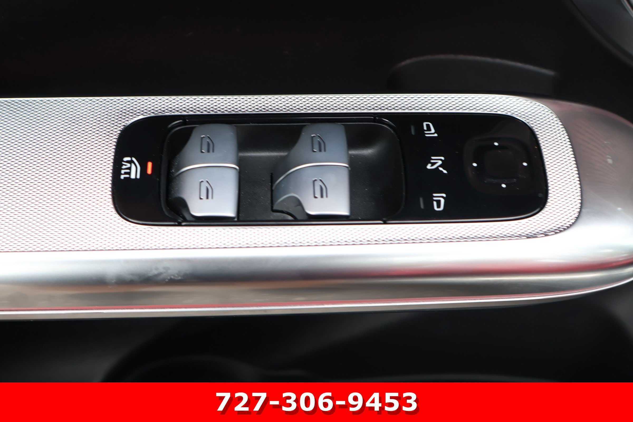 Certified Used 2024 Graphite Gray Metallic Mercedes-Benz CLE 300 image 17