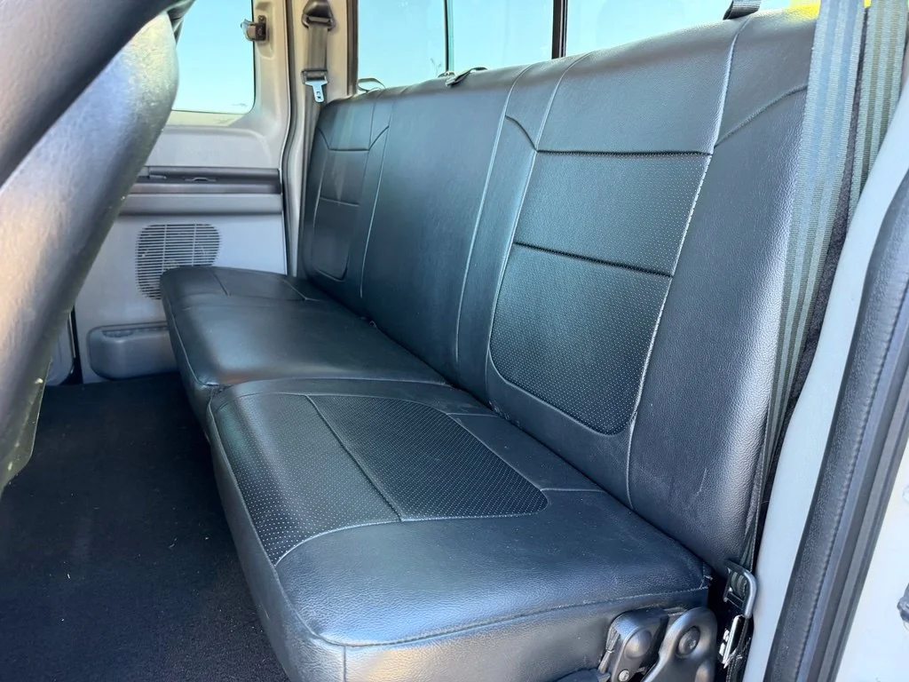Used 2007  Ford XL image 19