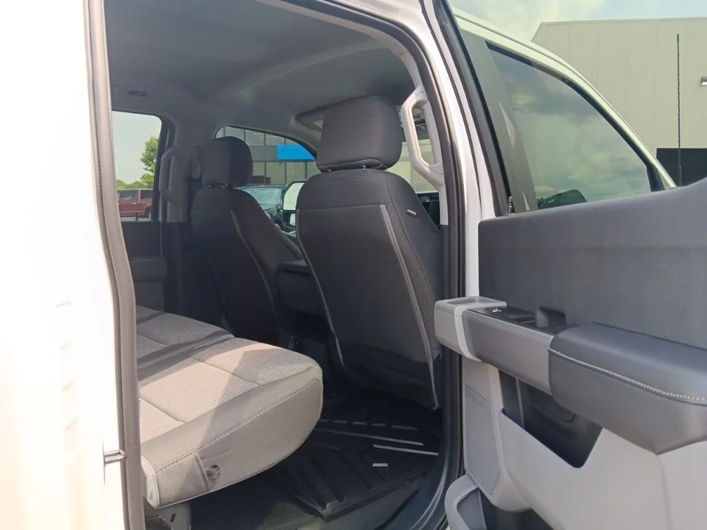 Used 2024 Oxford White Ford XL image 29