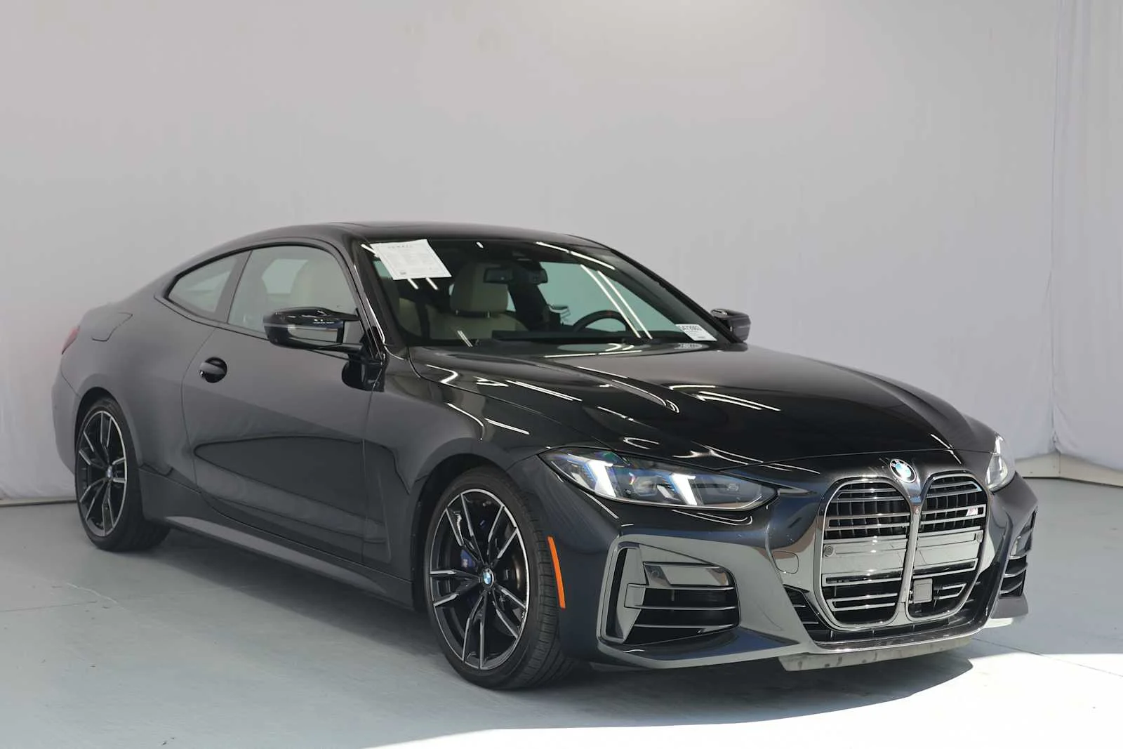 Certified Used 2026 Black Sapphire Metallic BMW M440i image 4