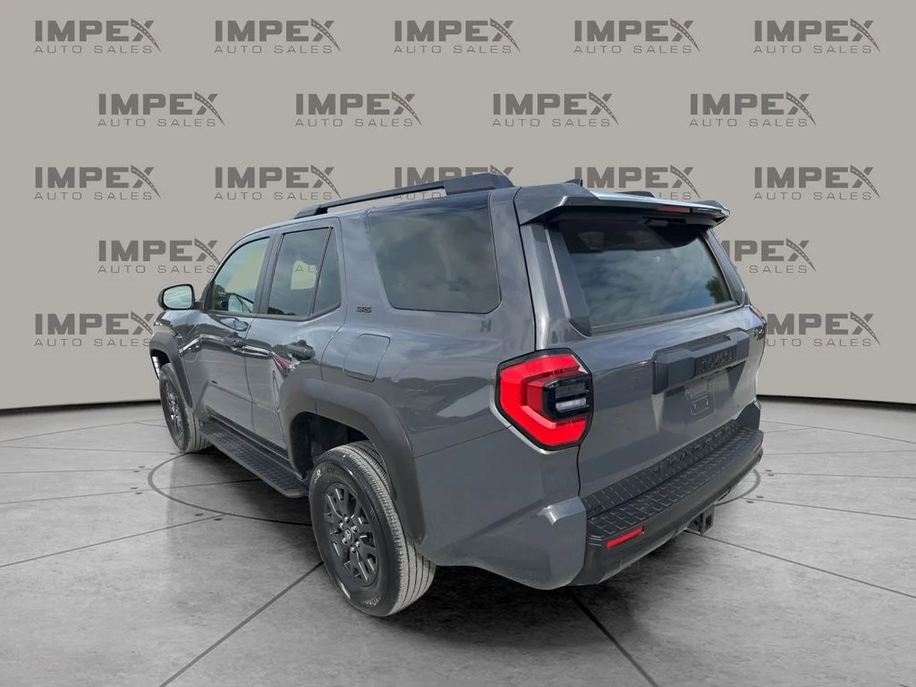 Used 2025  Toyota SR5 image 3