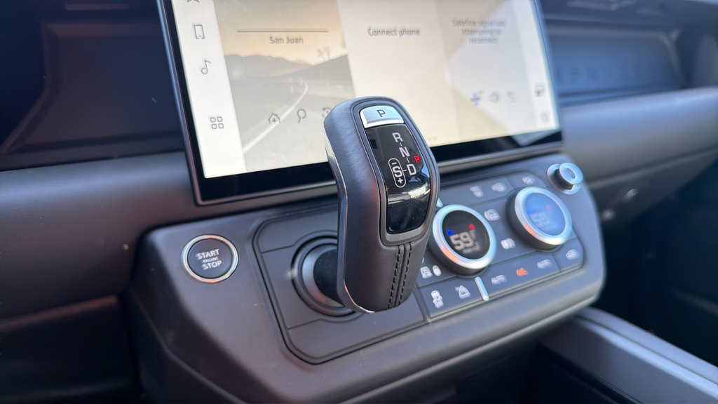 2026 Land Rover Defender S - Photo 25