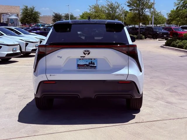 New 2026 Wind Chill Pearl with Midnight Black Metallic roof Toyota Limited image 6
