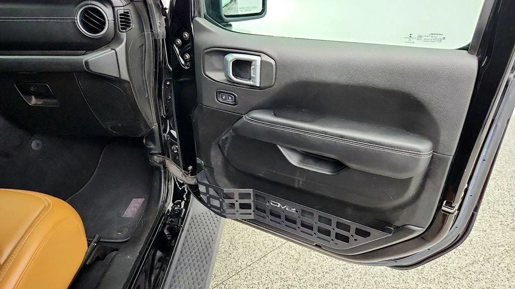 Used 2021 Black Clearcoat Jeep Unlimited Sahara 4xe w/ Cold Weather Group & Keyless Entry image 26