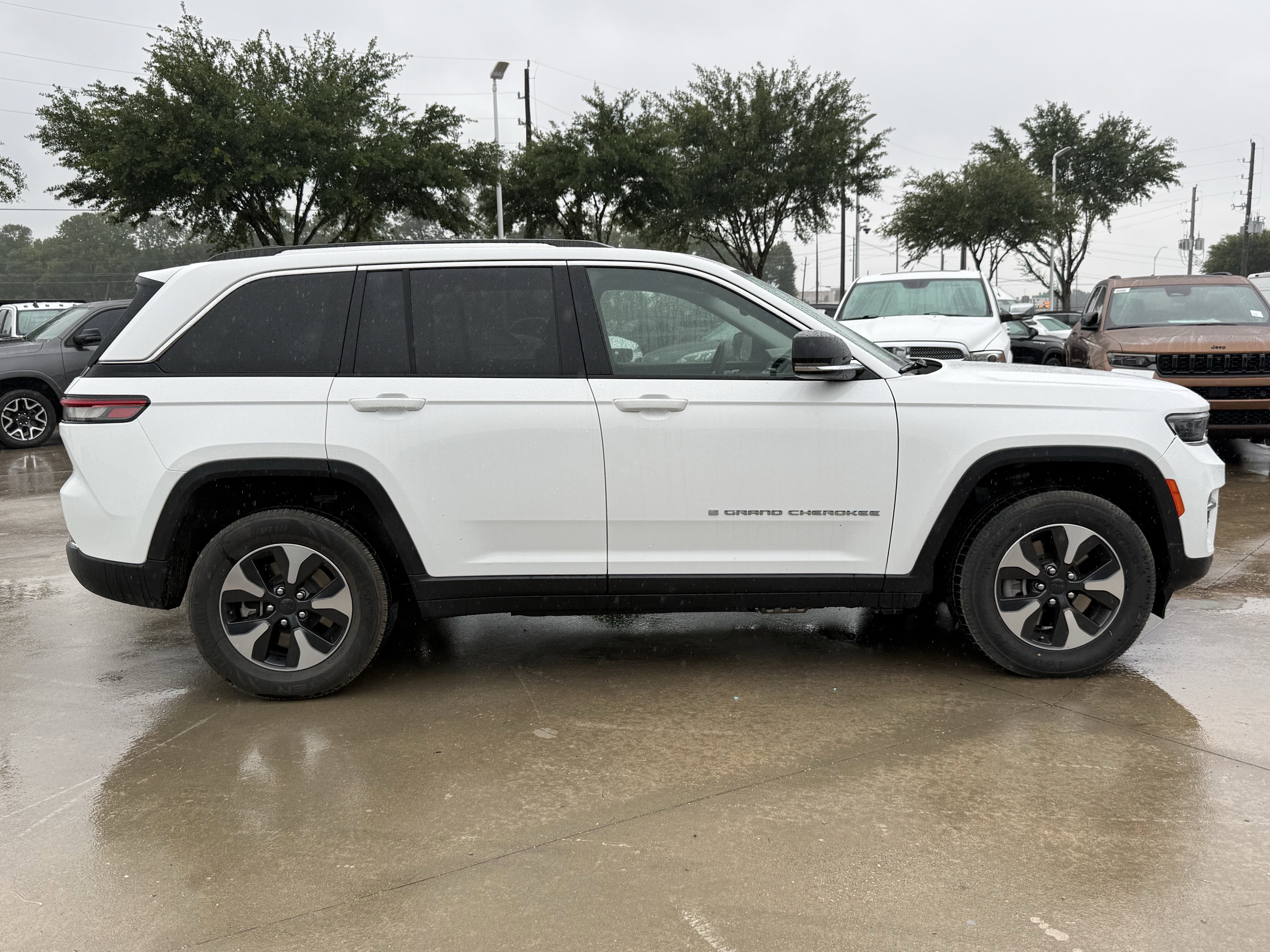 Used 2024 Bright White Clearcoat Jeep 4xe image 3