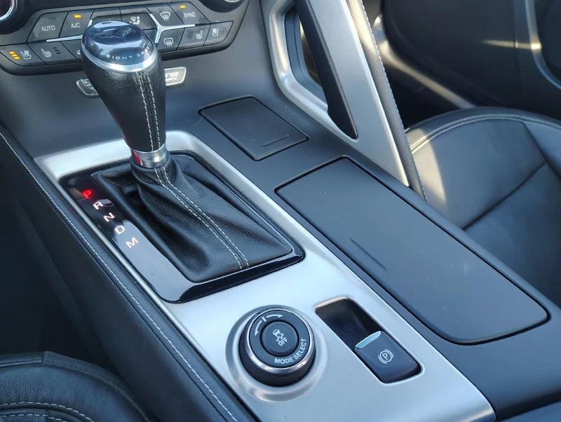 Used 2015 Red Chevrolet Stingray image 38