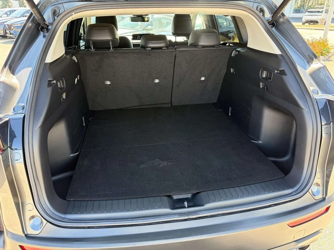 Used 2025  Mazda GS-L image 10