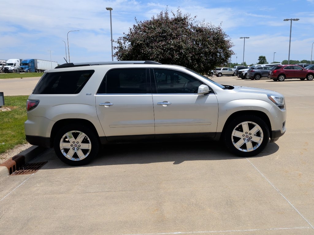 2017 GMC Acadia FWD's photo