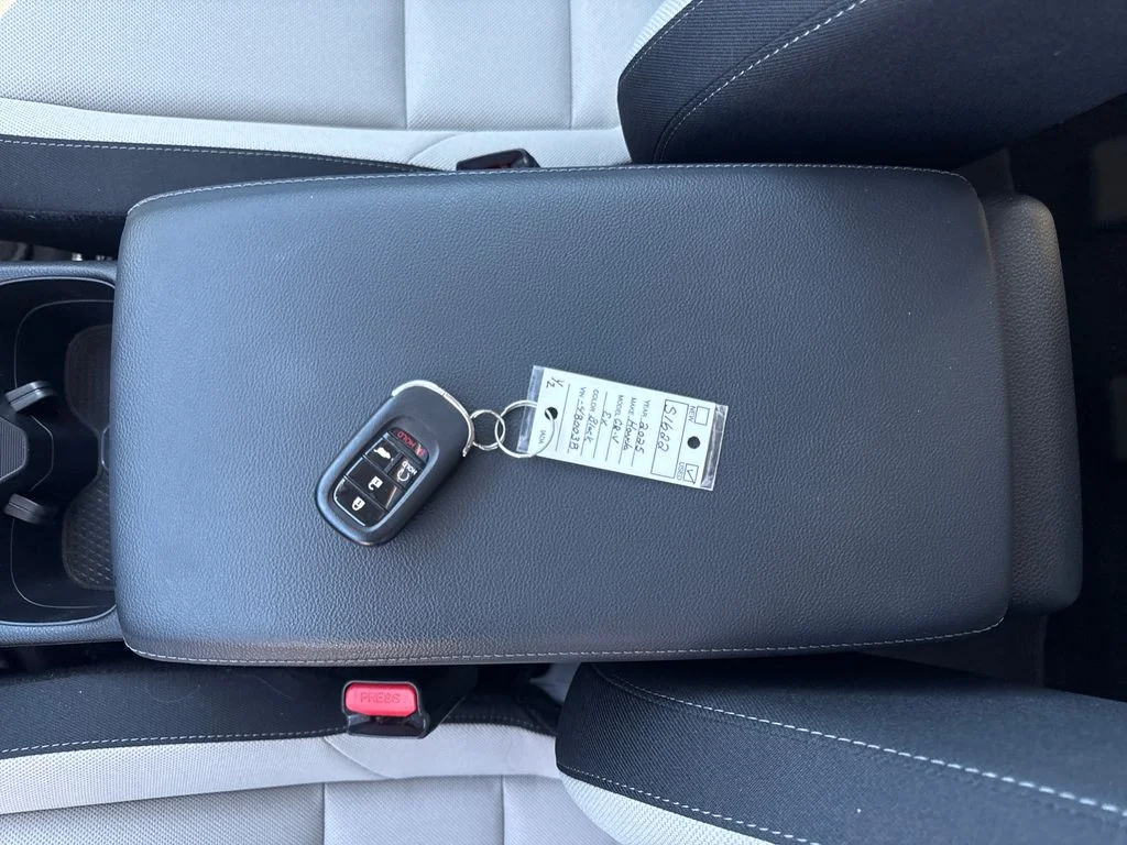 2025 Honda CR-V EX - Photo 30