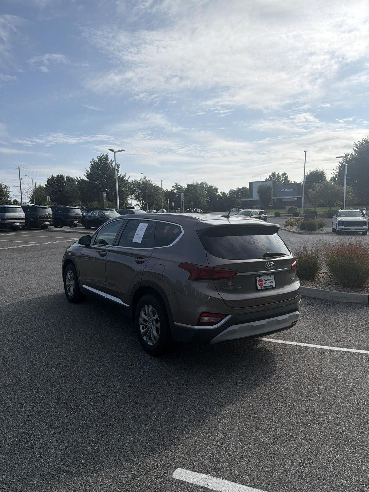 Used 2019 Earthy Bronze Hyundai SE image 8