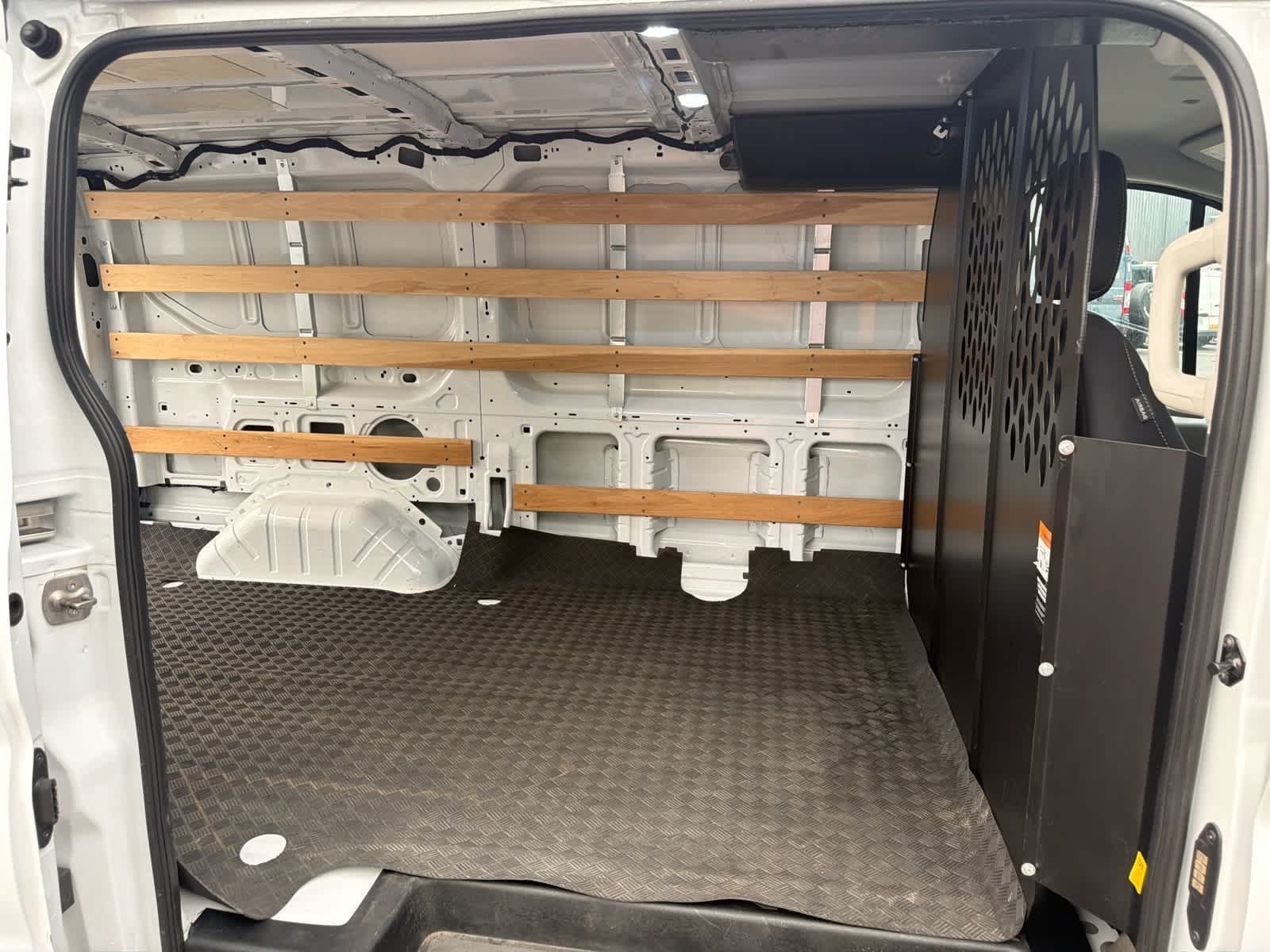 Used 2025 Oxford White Clearcoat Ford  image 7