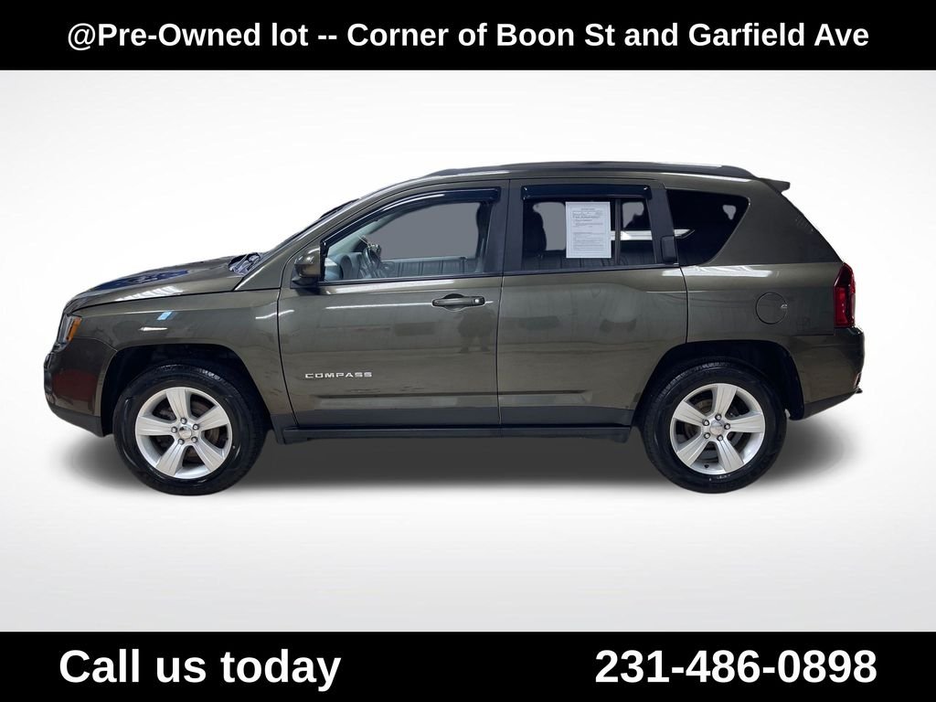 Used 2015 Green Jeep Latitude image 2