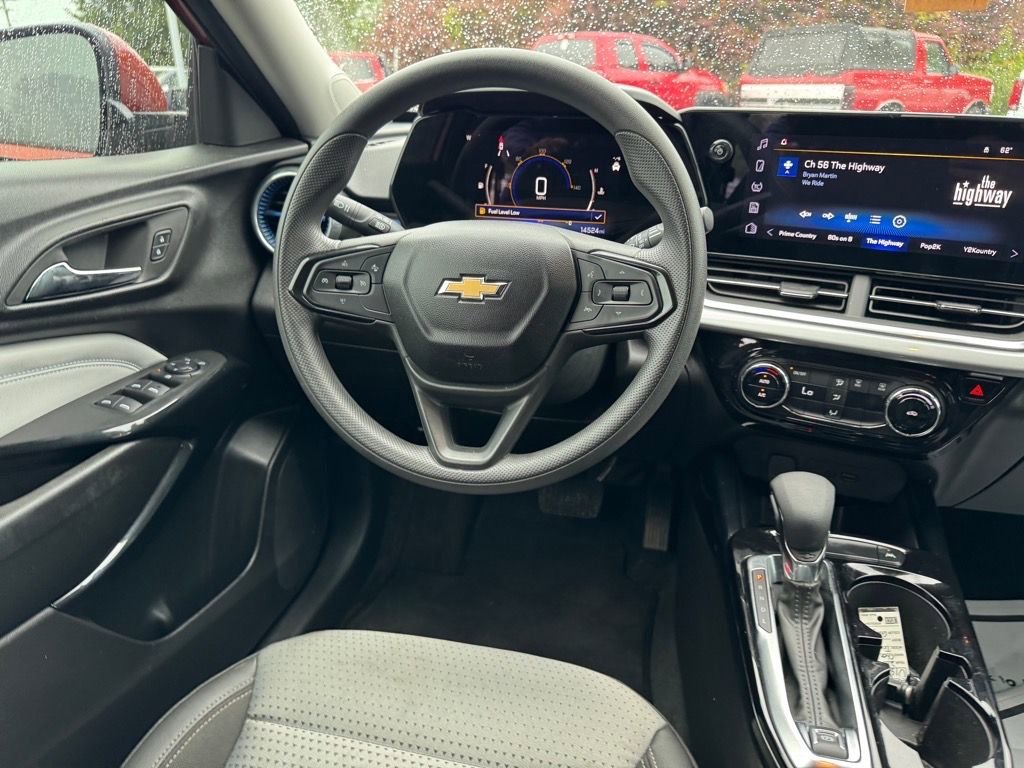 2024 Chevrolet Trax LT - Photo 12