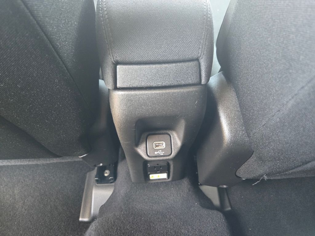 Used 2021 Gray Jeep Latitude image 10