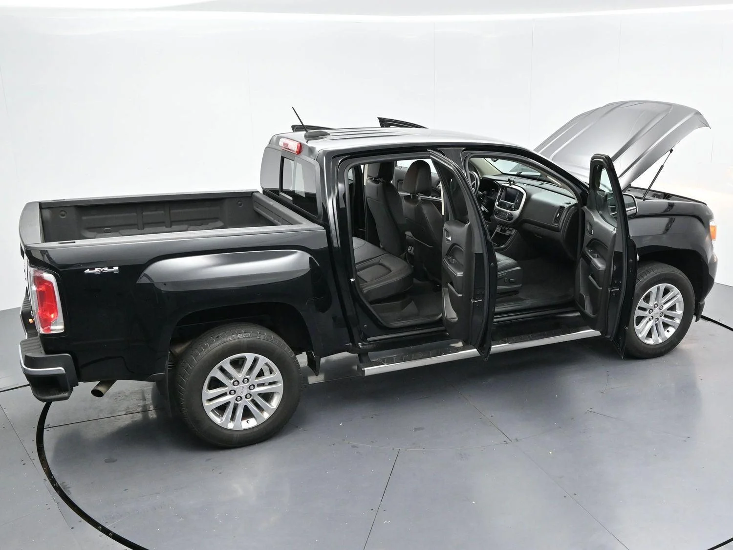Used 2019 Onyx Black GMC 4WD SLT image 44