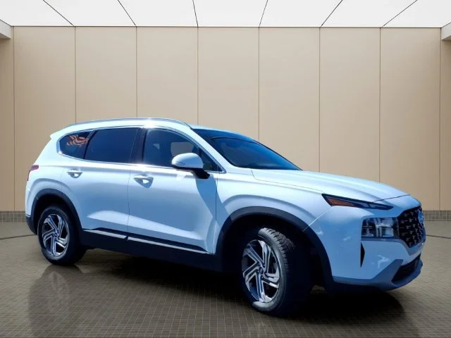Used 2023 White Hyundai SEL image 5