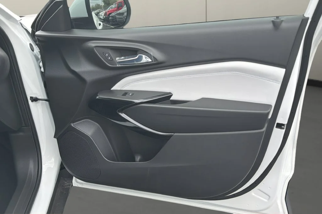 New 2026 Summit White Chevrolet LT image 17