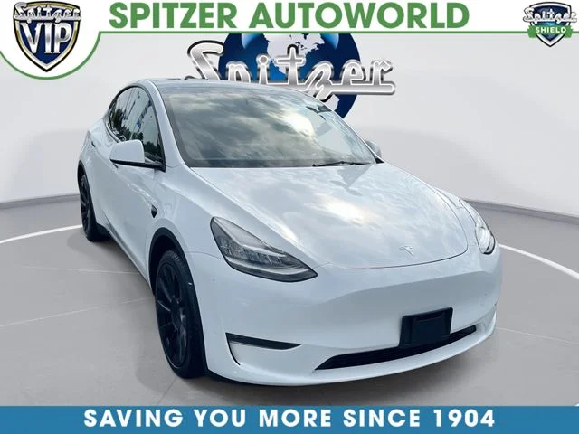 Used 2023 White Tesla Long Range image 1