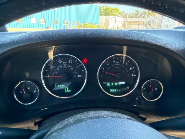 Used 2014 Gray Jeep Sport image 8