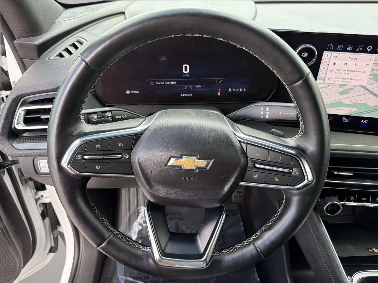 Used 2025 Summit White Chevrolet LT image 30