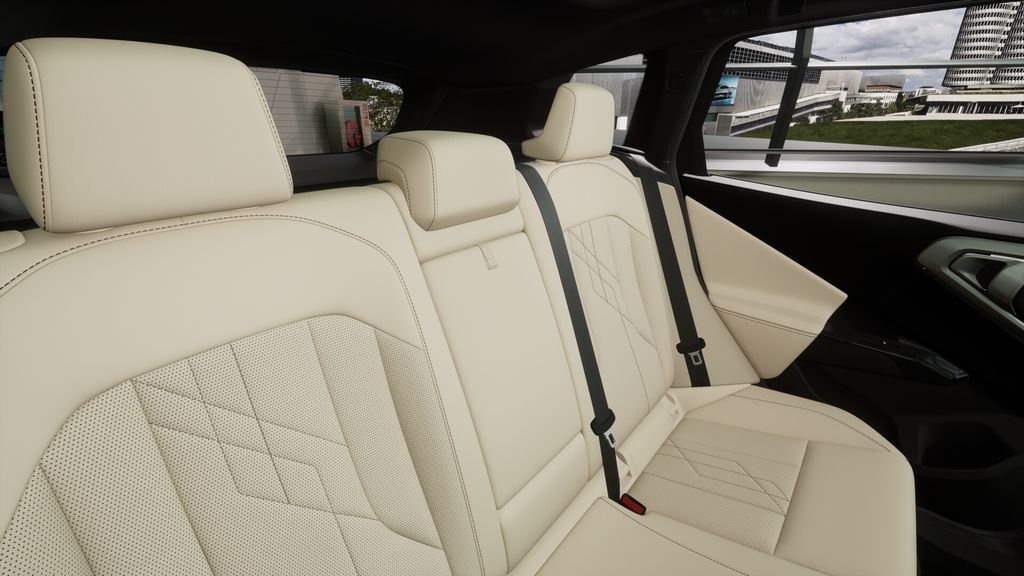 Used 2026 Skyscraper Grey Metallic BMW 30 xDrive image 36