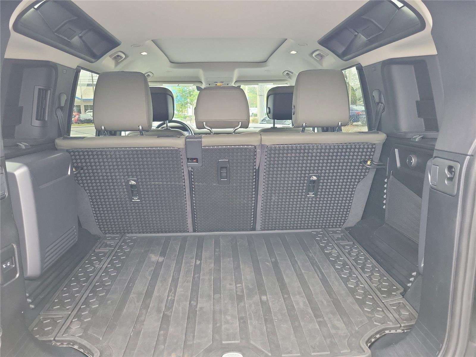 Used 2020 Fuji White Land Rover HSE image 10