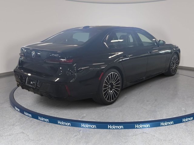 New 2026 Black Sapphire Metallic BMW 7 Series image 4