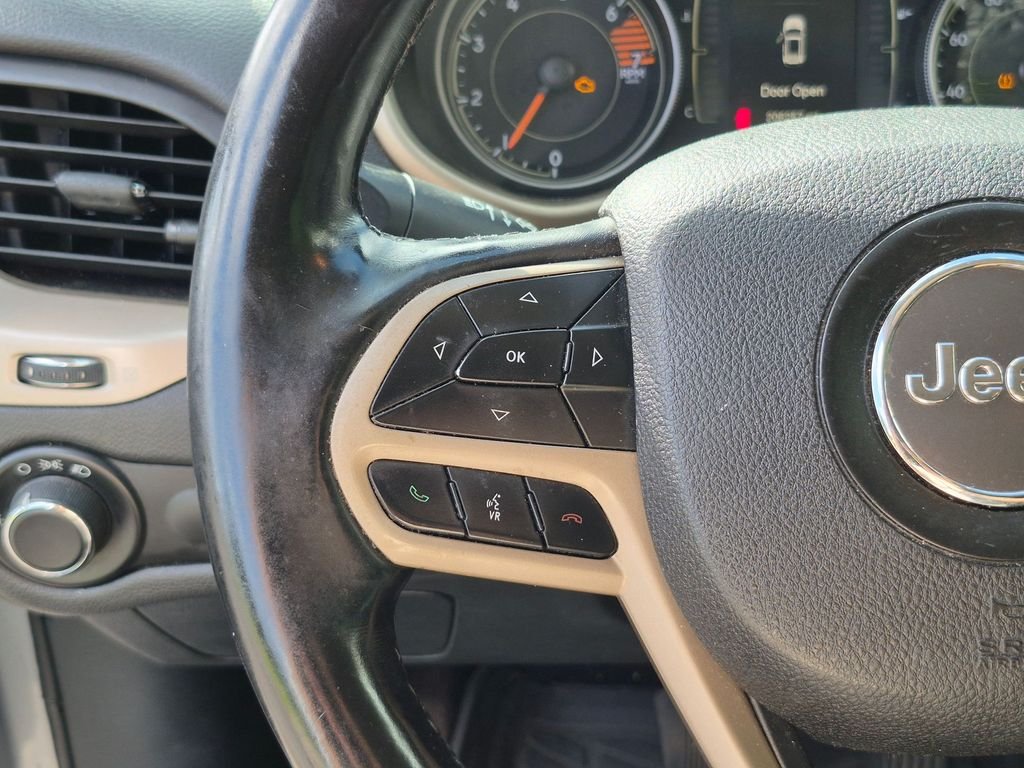 Used 2017 Silver Jeep Sport image 13