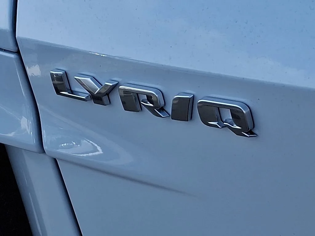 2026 Cadillac LYRIQ V Premium - Photo 11