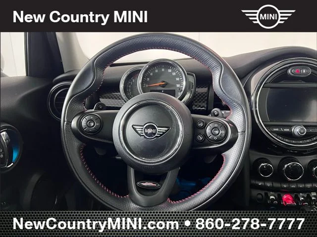 Used 2019 Green MINI  image 22