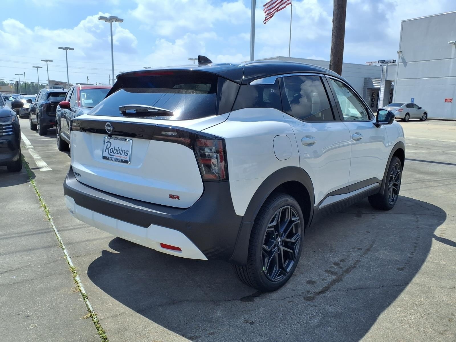 New 2026 Aspen White TriCoat / Super Black Two-tone Nissan SR image 2
