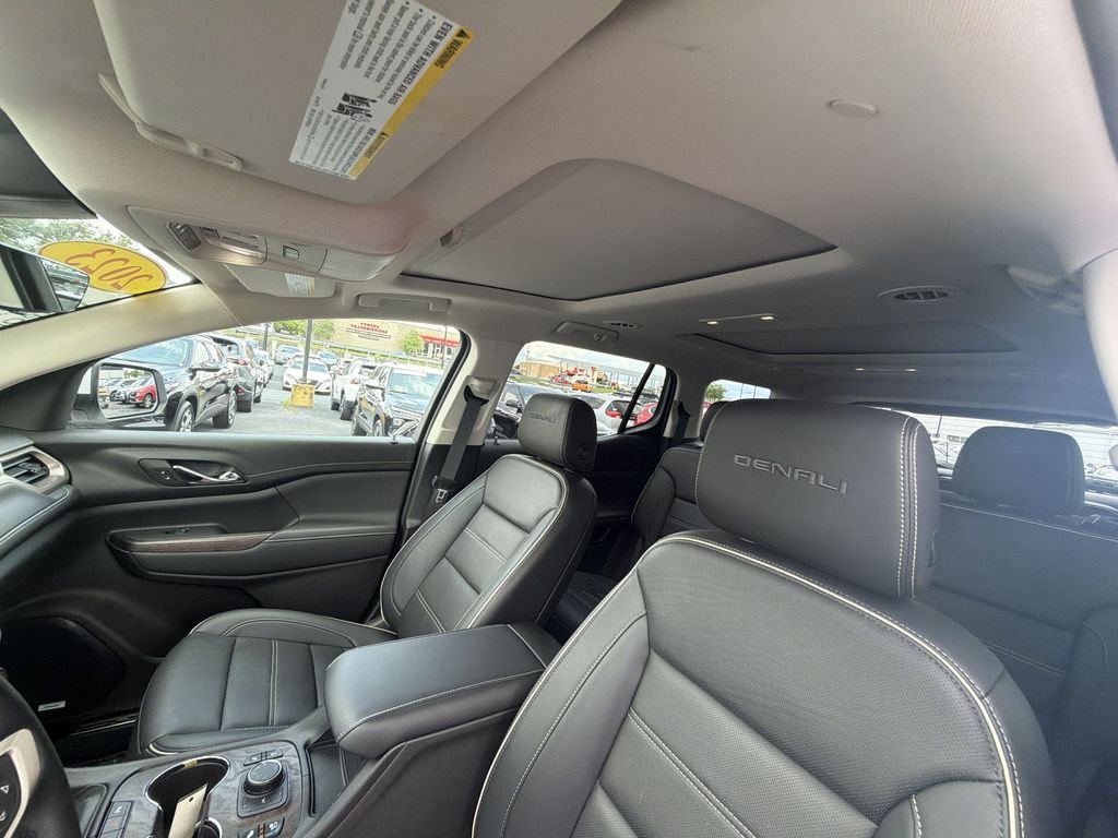 Used 2023 White GMC Denali image 21