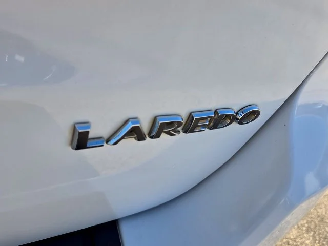 Used 2014 White Jeep Laredo image 12
